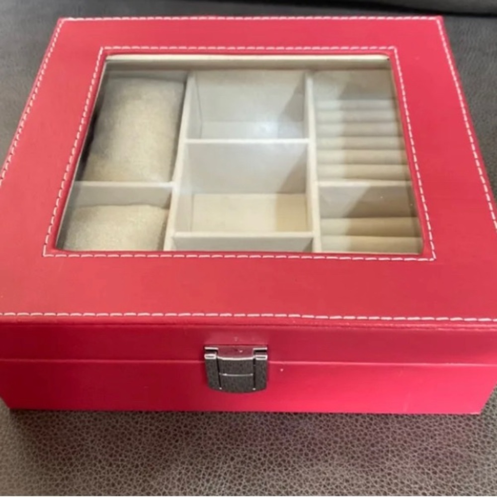 ♥️ Leatherette Jewelry Box~Red with White Stitched Edging Jewelry Organizer ♥️